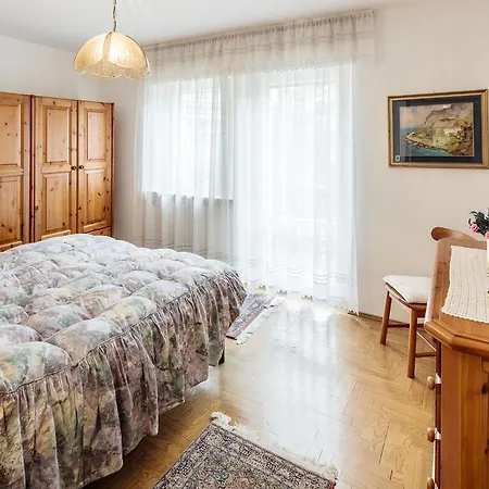 Apartman La Lucciolina - Stayincortina